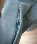 闲置户外运动服装因尺码穿不下了，所以低价出
