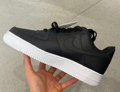Nike Air force 1双钩低帮板鞋 倒手低价卖 略
