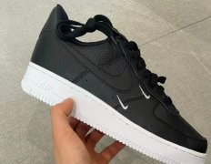 Nike Air force 1双钩低帮板鞋 倒手低价卖 略