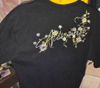 吊牌拆了99新，在店里面试了一下好看就买了